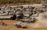 Израильские танки на южной границе с сектором Газа.