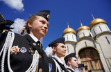 Церемония вручения аттестатов выпускникам кадетских классов Федеральной службы охраны РФ (ФСО России) на Соборной площади Московского Кремля в Москве.