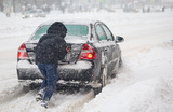В Поволжье и Приуралье борются с последствиями сильнейших метелей