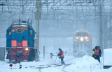 В Краснодарском крае из-за снегопада задержали десятки поездов