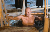 Владимир Путин окунулся в купель в Подмосковье