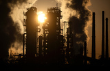 США готовы временно ослабить санкции против иранской нефти