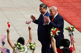 Лукьянов: КНР и США «пытаются стабилизировать отношения, чтобы отсрочить принятие серьезных мер друг против друга»