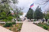 В севастопольской школе обрушился балкон с выпускниками