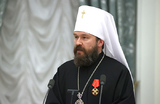Митрополита РПЦ Илариона задержали в Чехии. У него в машине нашли контейнеры с белым веществом