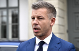 Премьер Венгрии пригрозил изменить конституцию ради отставки президента