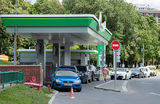 В Екатеринбурге автовладельцы выстраиваются в очереди к механикам