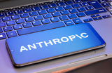 Суд обязал Anthropic выплатить авторам книг 1,5 млрд долларов за обучение ИИ