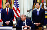 WP: Трамп видит своим преемником Вэнса