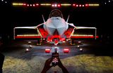 Истребитель F-35A Lightning II на выставке в Форт-Уэрте, где прошло мероприятие, посвященное его поставке в Германию. Штат Техас, США.