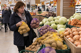 Картофель оказался самым подорожавшим за год продуктом питания