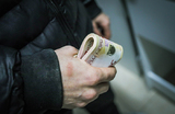 Согласно опросу, россияне стали предпочитать наличные банковским вкладам