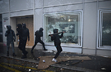 Во Франции предлагают ввести коллективную ответственность за погромы